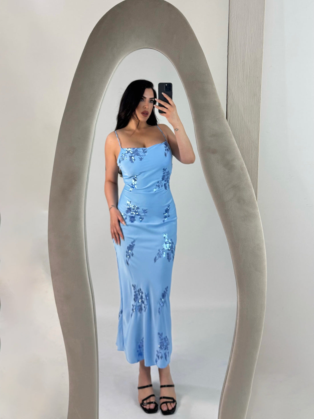 Abito in raso con paillettes “Joia”