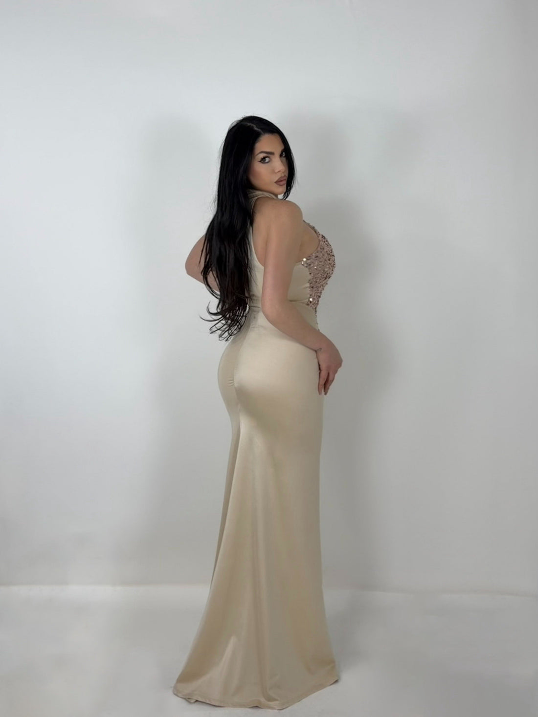 Abito a sirena lungo con paillettes “Vanity”